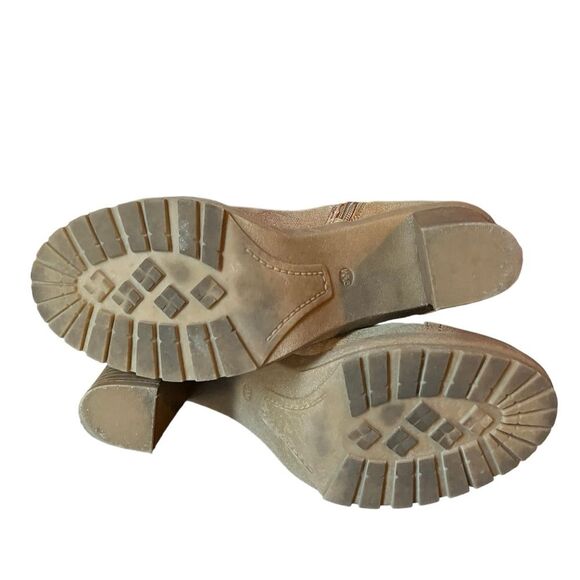 Beige Tan Quilted G by GUESS Gloss Zippered Buckled Heeled Boots Size 9.5 - Picture 5 of 5